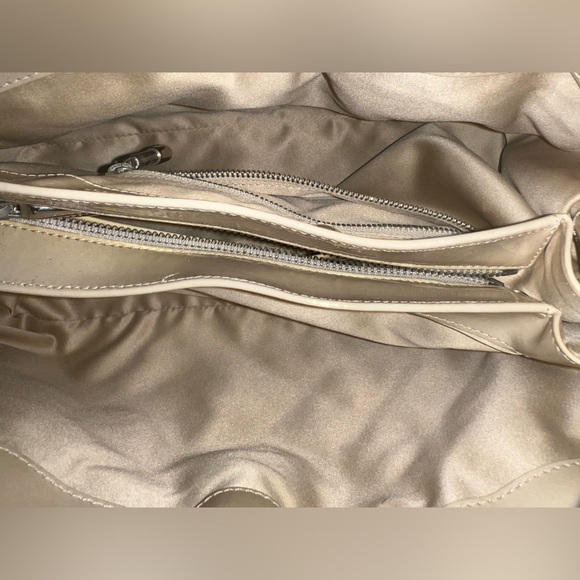 NWOT Burberry Beige Patent Quilted Leather Satchel Handbag - Picture 9 of 10